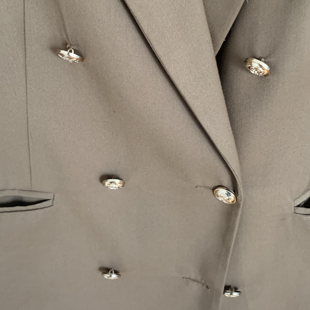 Blazer - Picture 4 of 4